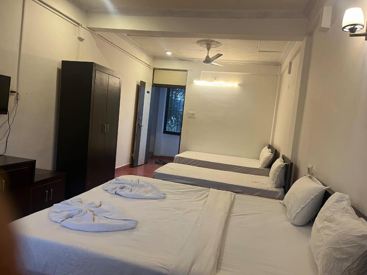 Hotel Pleasure Inn Near Turtle Beach Morjim Manage By Ld Group Of Hospitality Exterior photo