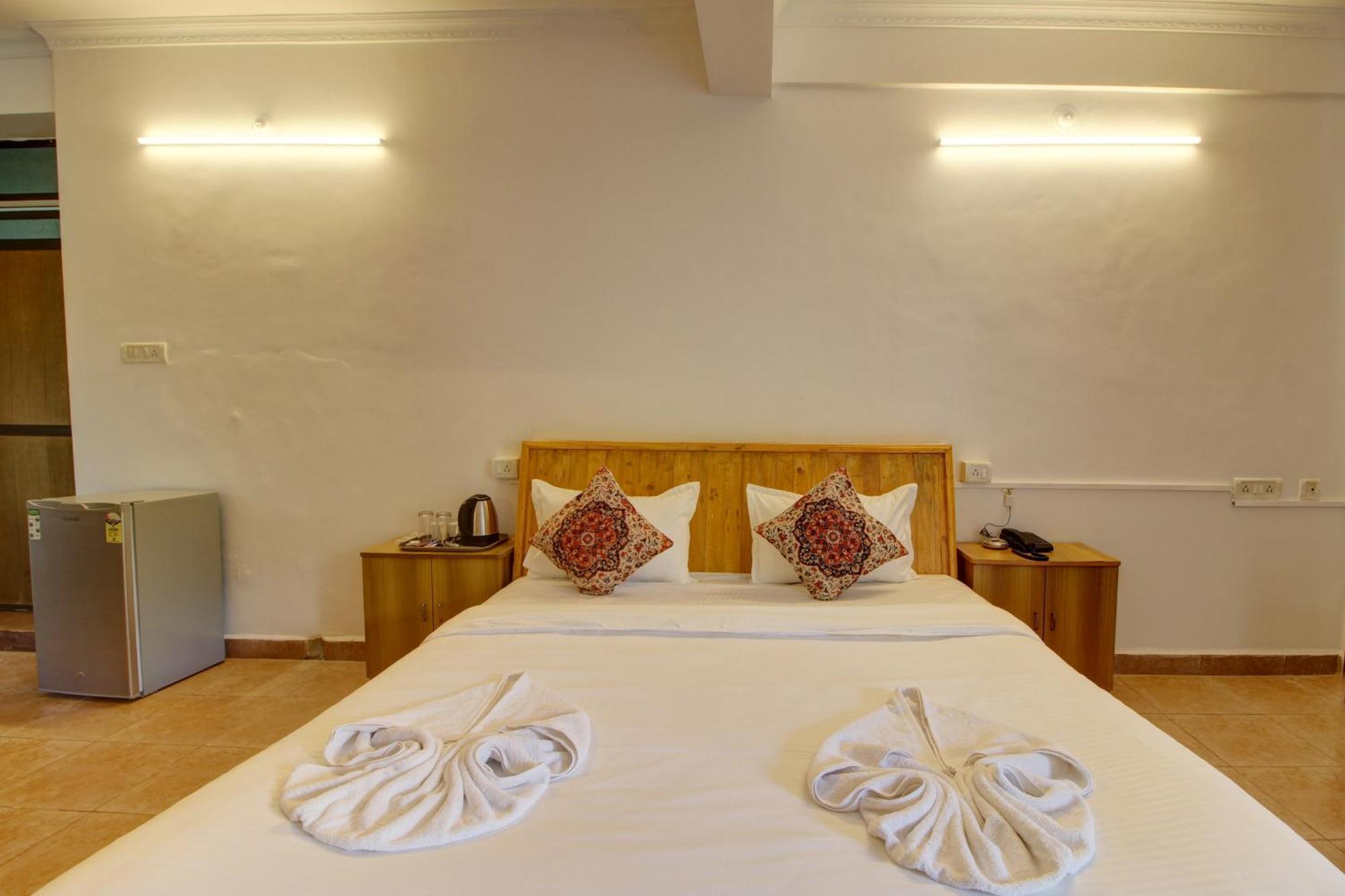 Hotel Pleasure Inn Near Turtle Beach Morjim Manage By Ld Group Of Hospitality Exterior photo